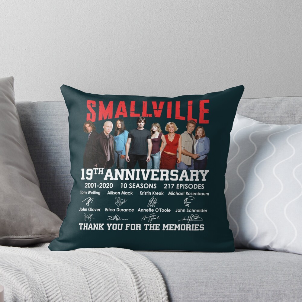 Smallville Member Memories Throw Pillow